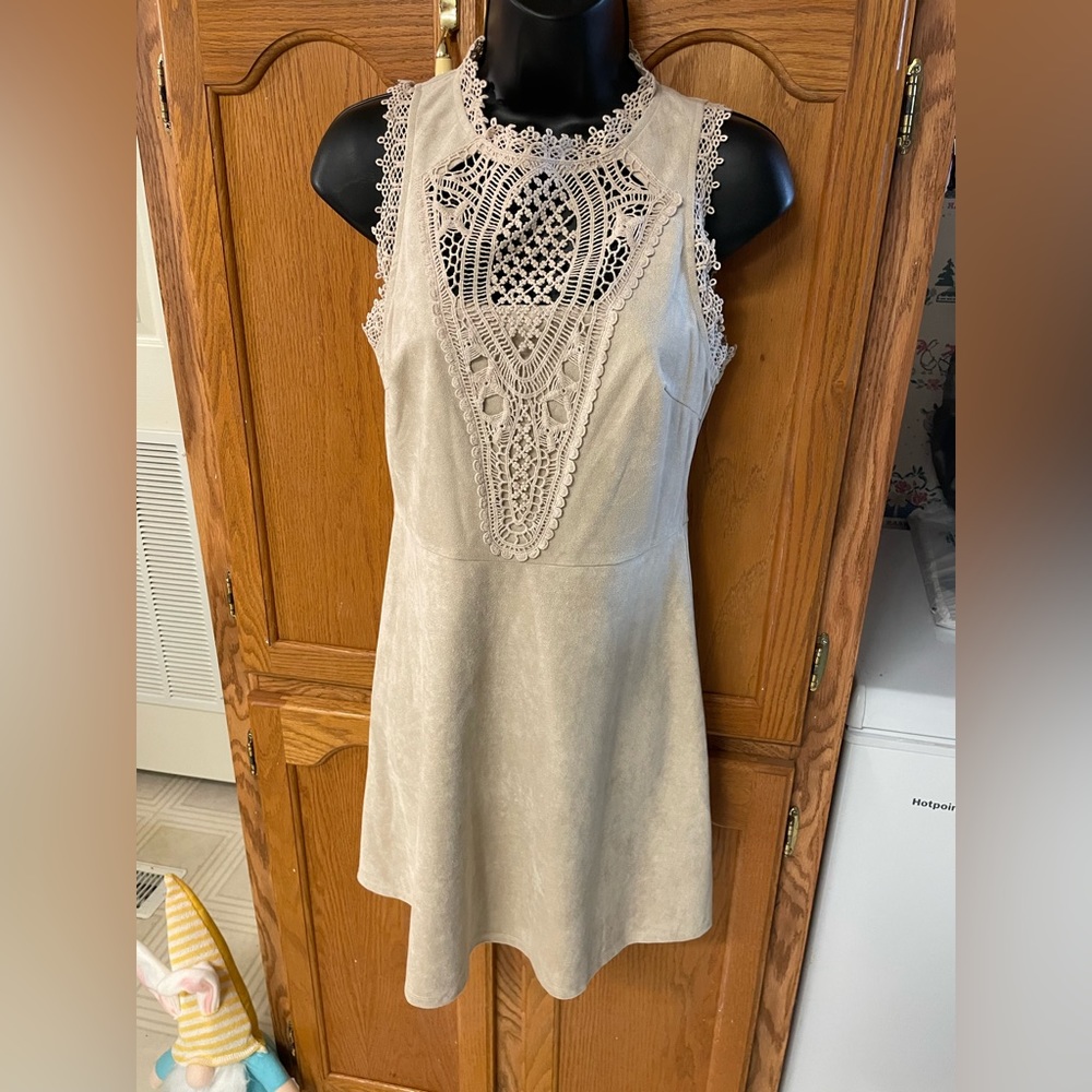 Altar’d state dress. Size small. Brown
